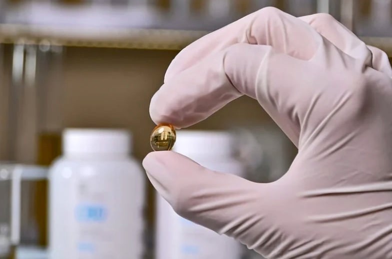 CBD capsule reviews are controversial: should you use capsules or oil?