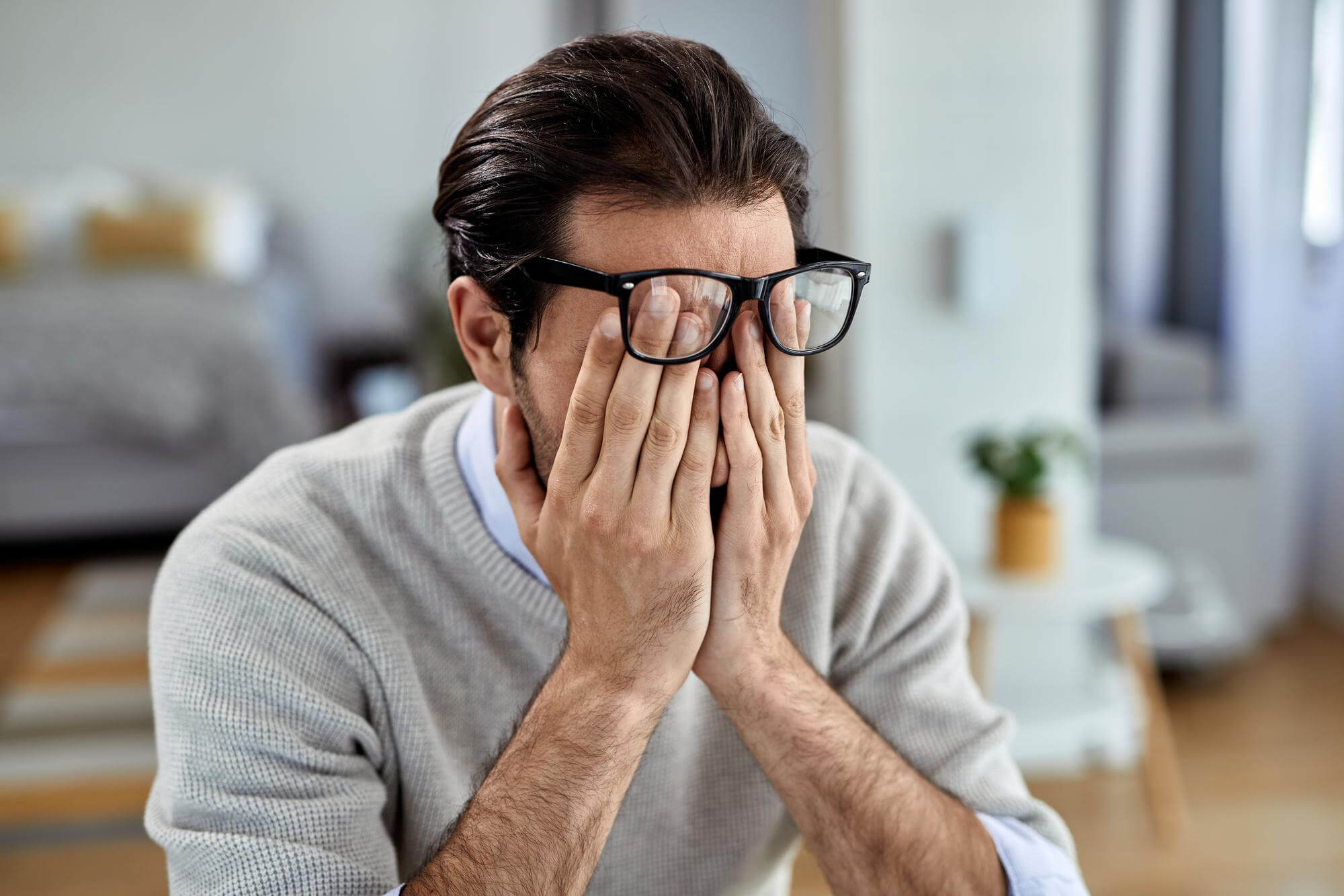 Research suggests CBD oil may help relieve symptoms of migraine attacks.