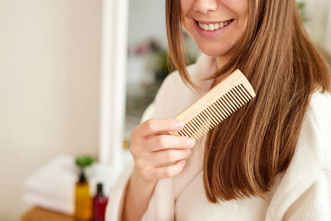 Hair care routine against flyaway hair